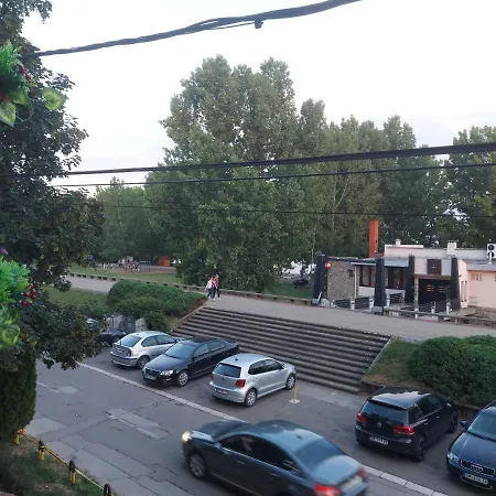 River Lux شقة سريمسكا ميتروفيكا