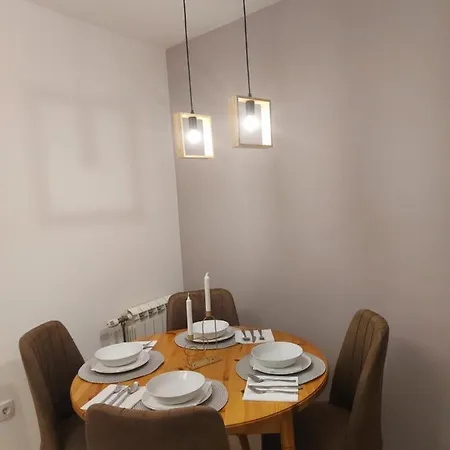 شقة River Lux سريمسكا ميتروفيكا